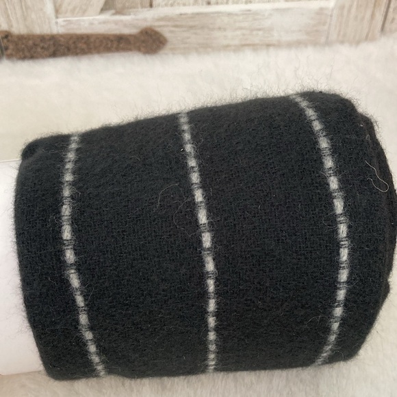 Target BP Christmas Woven Throw Blanket - Picture 6 of 6